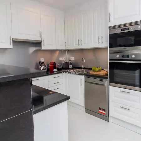 Downtown - By D'alma Portuguesa * Αλμπουφέιρα